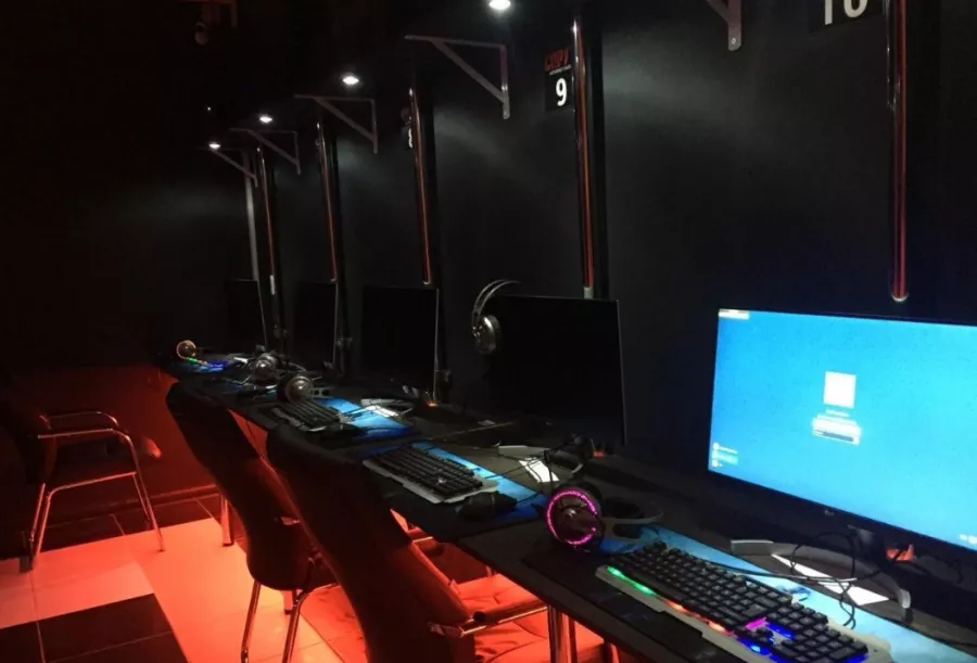 Компьютерный клуб Спрут в Краснодаре: Компьютерный клуб, Games, Развлечение, Круглосуточно,