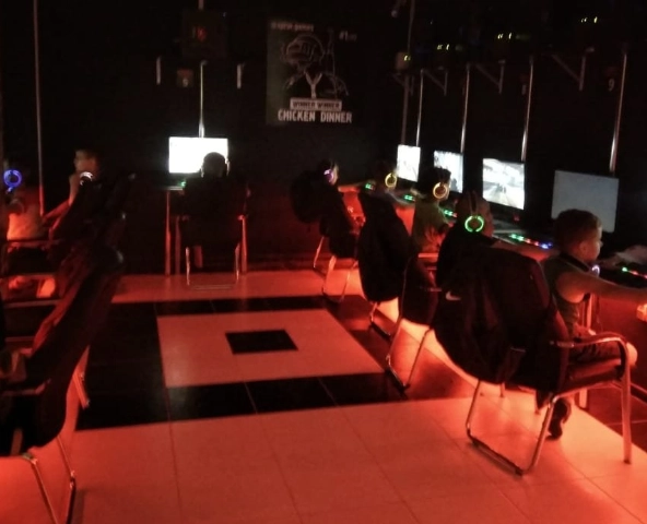 Компьютерный клуб Спрут в Краснодаре: Компьютерный клуб, Games, Развлечение, Круглосуточно,