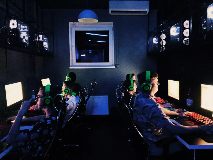 Компьютерный клуб M16 в Краснодаре: Компьютерный клуб, Games, Развлечение, Компьютерные игры, Круглосуточно,