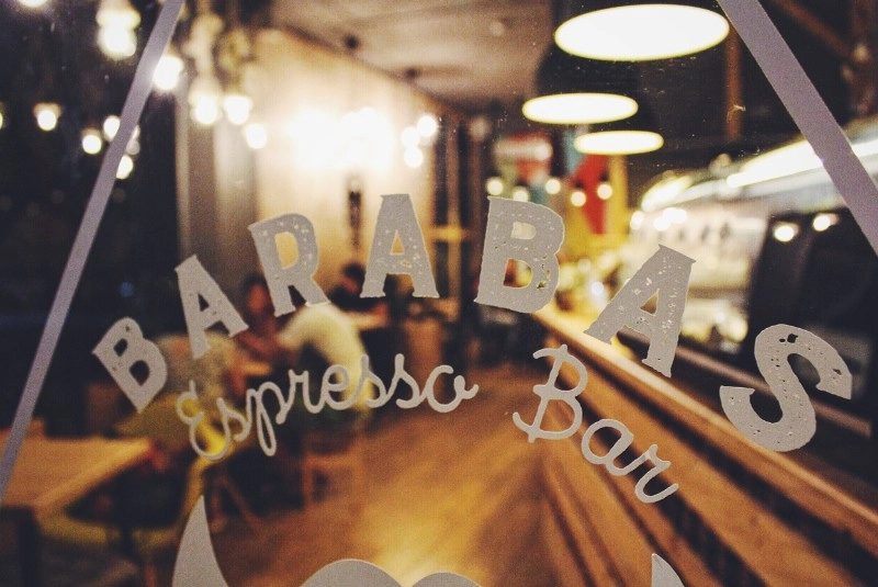 Кофейня Barabas Espresso Bar в Адлере: Кофе на вынос, Десерты, Завтрак, Фастфуд, Панорамный вид,