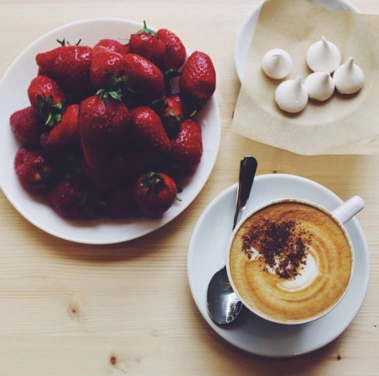 Кофейня Barabas Espresso Bar в Адлере: Кофе на вынос, Десерты, Завтрак, Фастфуд, Панорамный вид,