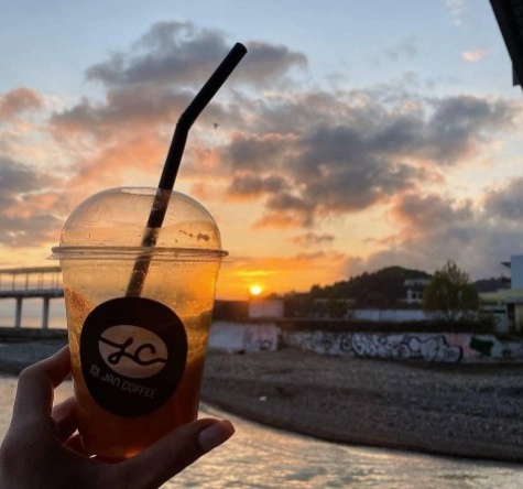 Кофейня "Jan Coffee".