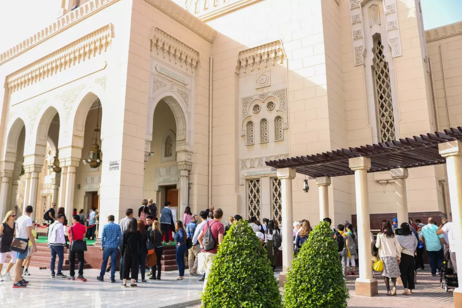 Музей Jumeirah Mosque в Дубаи: Музей в мечети , Артефакты , Инсталляции , Фотграфии 80-х , Прошлое Дубая , Экскурсия,