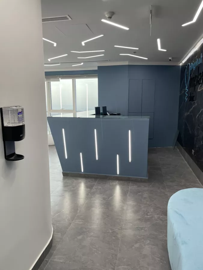 Стоматологическая клиника Digital Implant clinic в Дубаи: Импланты зубов, Виниры, Чистка зубов , Импланты зубов , Здоровые зубы ,