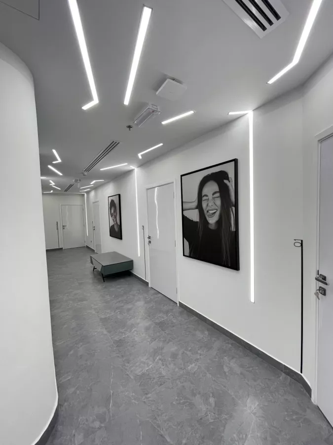 Стоматологическая клиника Digital Implant clinic в Дубаи: Импланты зубов, Виниры, Чистка зубов , Импланты зубов , Здоровые зубы ,