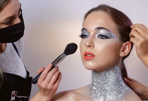 Курсы макияжа Makeup Atelier Training Center в Дубаи