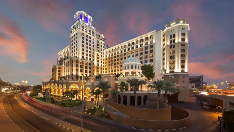 Отель Kempinski Mall Of The Emirates 5* в Дубаи: Люксовый отель , Открытый бассейн , Спа комплекс , Конференц-зал, Изысканные блюда ,
