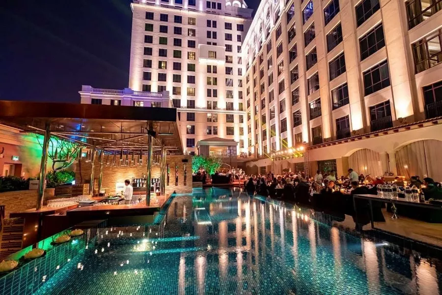 Отель Kempinski Mall Of The Emirates 5* в Дубаи: Люксовый отель , Открытый бассейн , Спа комплекс , Конференц-зал, Изысканные блюда ,