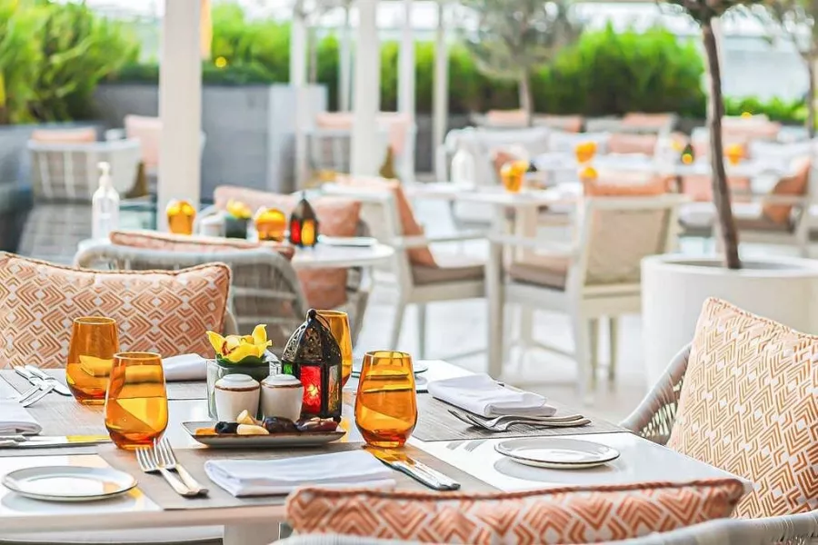 Отель Kempinski Mall Of The Emirates 5* в Дубаи: Люксовый отель , Открытый бассейн , Спа комплекс , Конференц-зал, Изысканные блюда ,