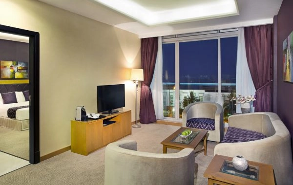 Отель Armada BlueBay 4* в Дубаи: Отель премиум , Игровая площадка , Греческая кухня , Спа комплекс ,