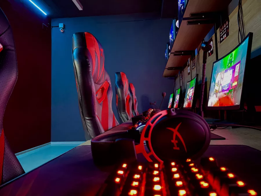 Компьютерный клуб True Gamers в Краснодаре: Компьютерный клуб, Компьютерные игры, Games, Развлечение, Круглосуточно,