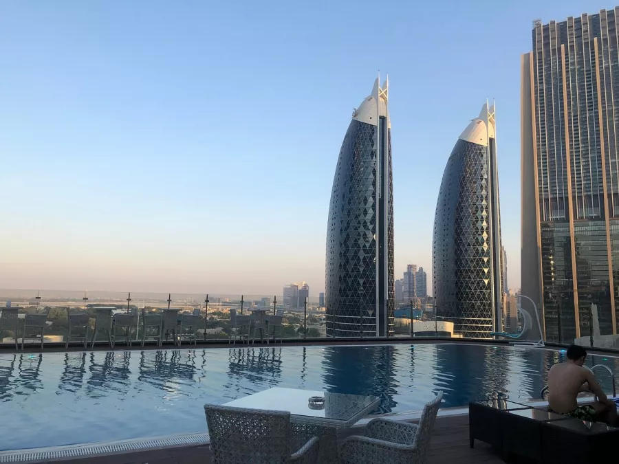 Отель Gevora Hotel 4* в Дубаи: Пентхаусы , Терраса у бассейна , Оздоровительный комплекс , Детский бассейн , Комфортные номера , Тренажерный зал ,