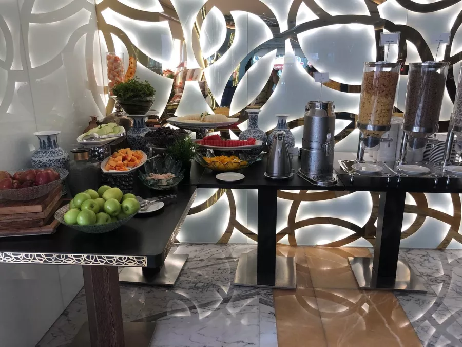 Отель Gevora Hotel 4* в Дубаи: Пентхаусы , Терраса у бассейна , Оздоровительный комплекс , Детский бассейн , Комфортные номера , Тренажерный зал ,