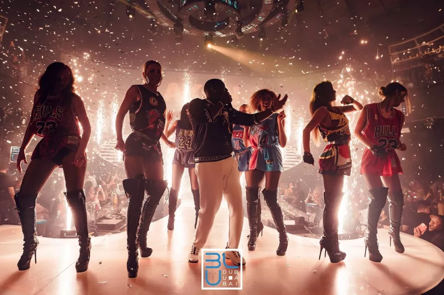 Клуб BLU Dubai в Дубаи: Бар, Вечеринки, Концерты, Диджей, Мода,