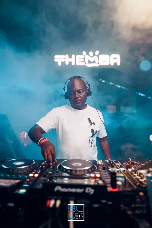 Клуб BLU Dubai в Дубаи: Бар, Вечеринки, Концерты, Диджей, Мода,