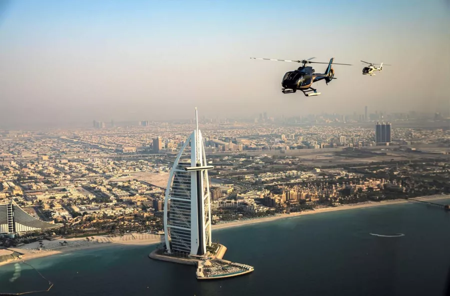 Экскурсии на вертолете Helicopter Dubai в Дубаи: Полет , Город с высока , Достопримечательности Дубая , Обзорная экскурсия ,