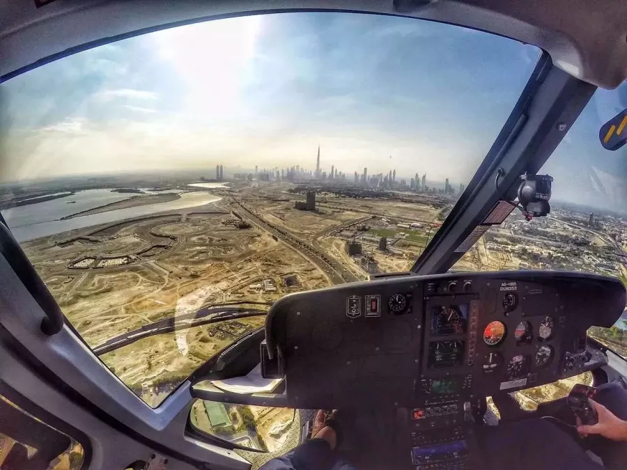 Экскурсии на вертолете Helicopter Dubai в Дубаи: Полет , Город с высока , Достопримечательности Дубая , Обзорная экскурсия ,