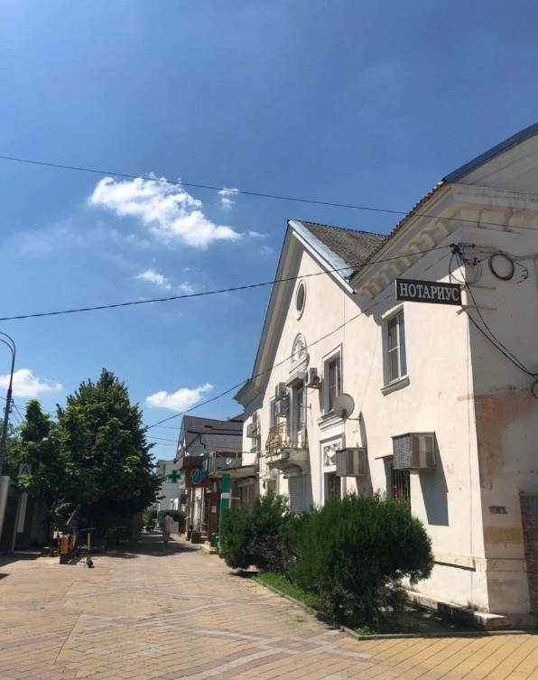 Нотариус Захаров В.Б. в Краснодаре: Нотариальные услуги, Выезд на дом, Удостоверение сделок, Принятие документов на хранение, Выдает свидетельства, Оформление согласий,