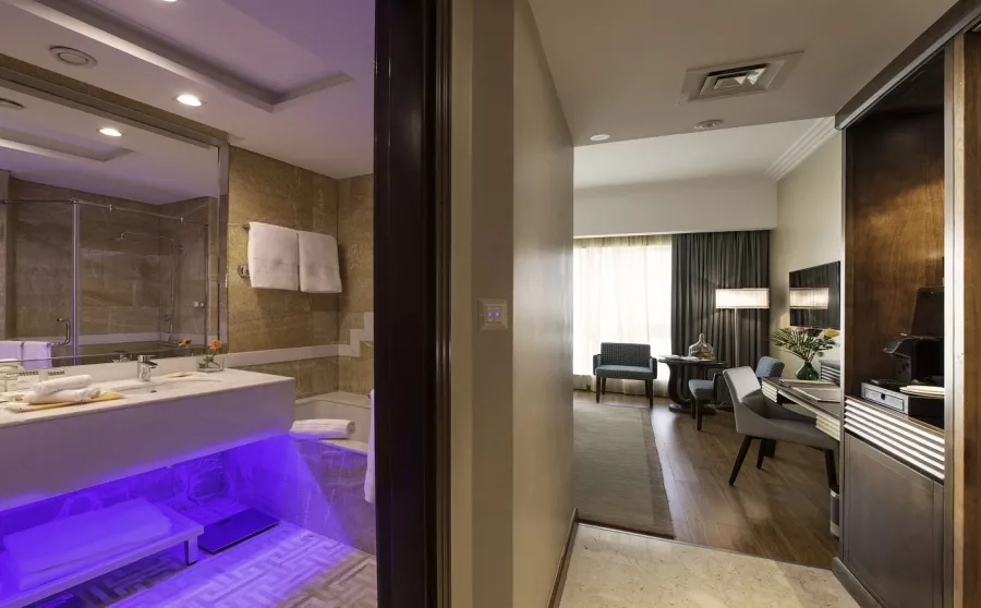 Отель Stella Di Mare Dubai Marina 5* в Дубаи: Бассейн , Стиль ар-деко, Прекрасный вид , Комфортные номера ,