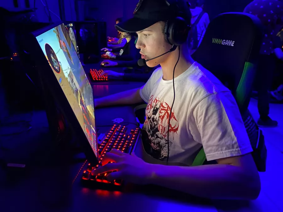 Компьютерный клуб Cyber Club в Краснодаре: Компьютерный клуб, Компьютерные игры, Games, Развлечение, Компания, Круглосуточно,