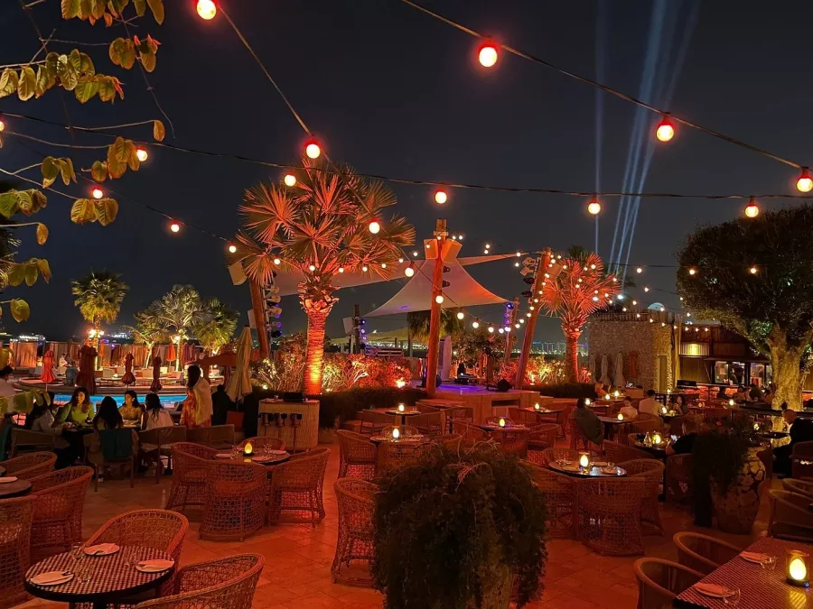 Клуб и бар Bla Bla Dubai в Дубаи: Бар, Вечеринки, Пляж, Бассейн, Мода,