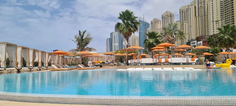 Клуб и бар Bla Bla Dubai в Дубаи: Бар, Вечеринки, Пляж, Бассейн, Мода,