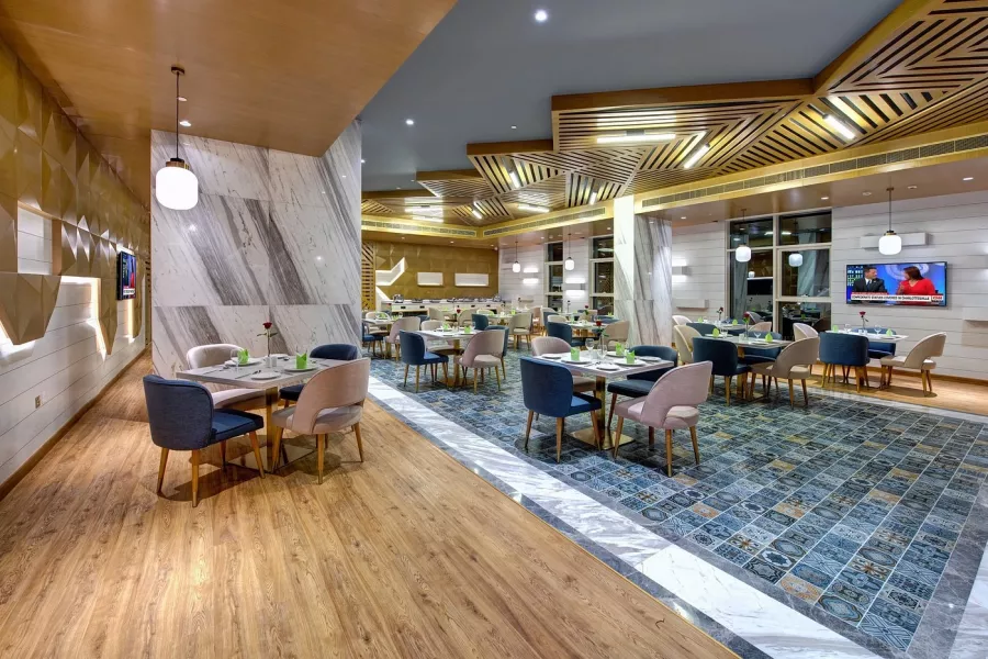 Отель The S Hotel Al Barsha 4* в Дубаи: Премиум отель , Тренажерный зал , Детская зона , Стильный отель , Конференц-зал,