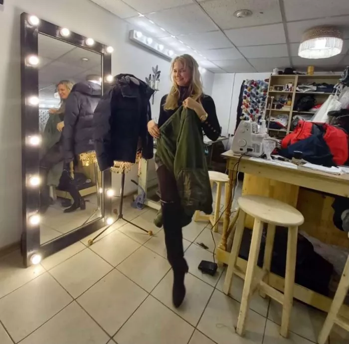 "Ателье Людмилы Кухмистровой".