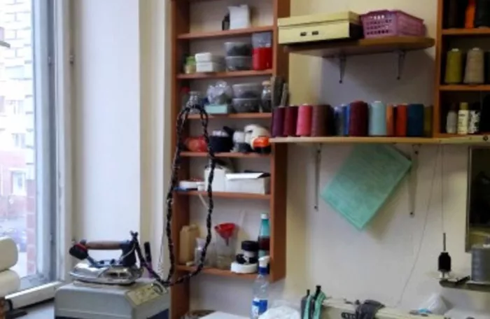 "Ателье Людмилы Кухмистровой".