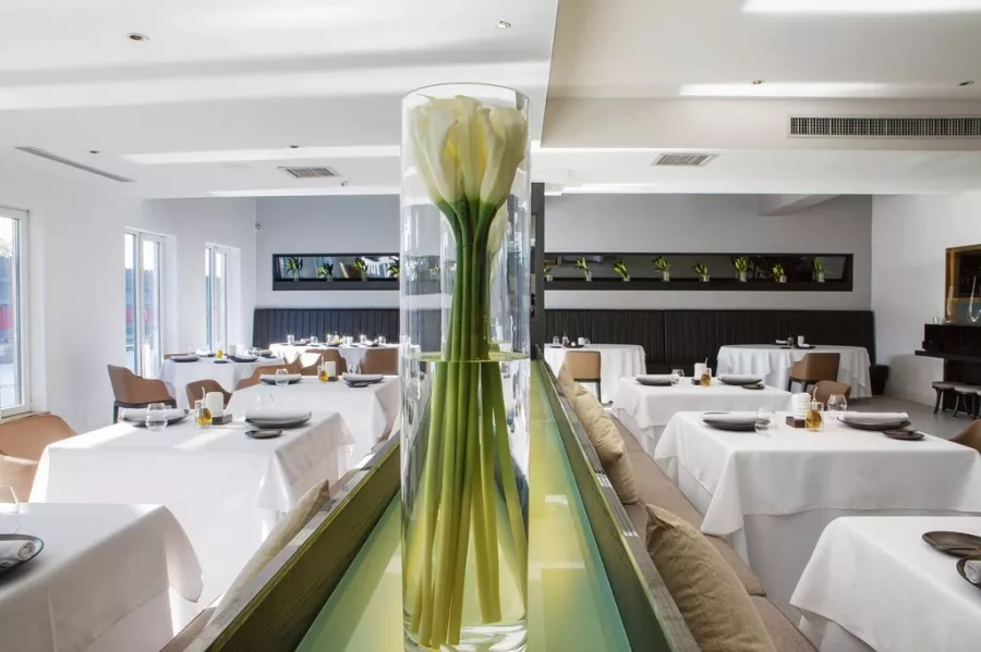 Ресторан TRB Forbidden City в Пекине: Ресторан, Кафе, Классическая кухня, Китайская кухня, Европейская кухня, Доставка,