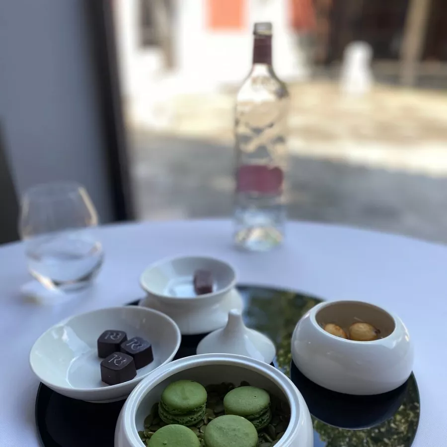 Ресторан TRB Hutong в Пекине: Ресторан, Кафе, Классическая кухня, Китайская кухня, Доставка,