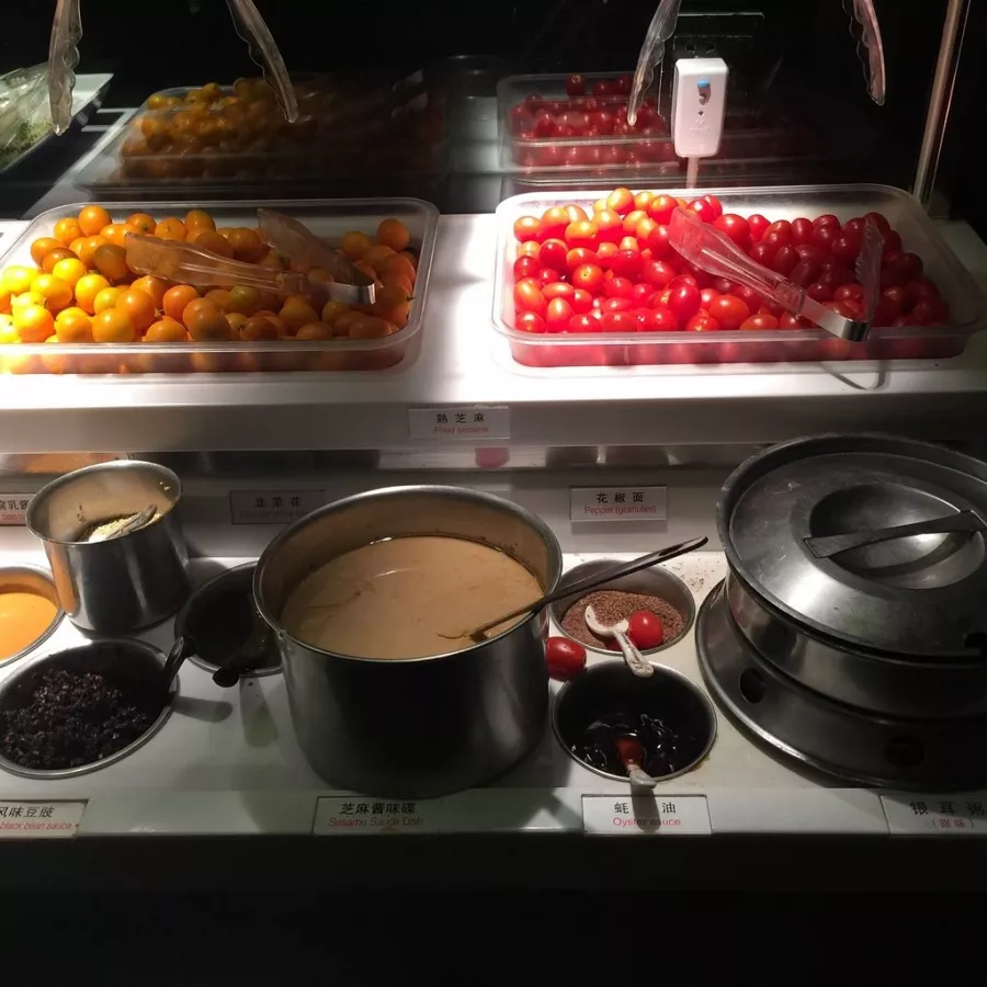 Ресторан BeiJing Haidilao Hot Pot (Wangfujing) в Пекине: Ресторан, Кафе, Классическая кухня, Китайская кухня, Сычуаньская кухня, Доставка,