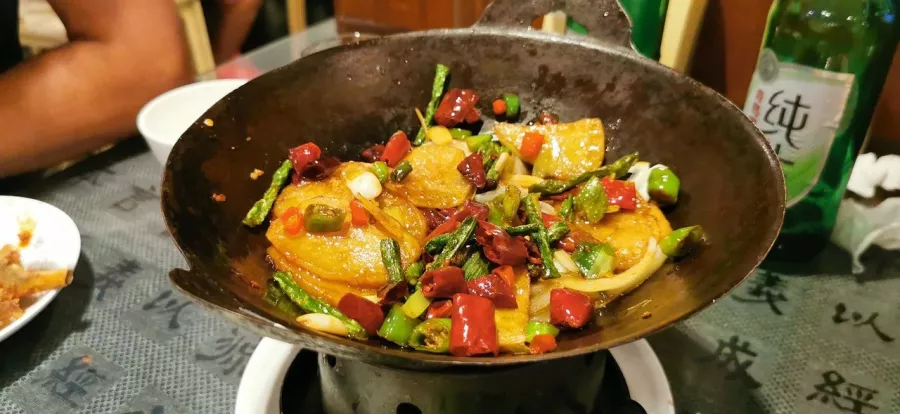 Ресторан Jingzun Peking Duck Restaurant в Пекине: Еда, Ресторан, Кафе, Классическая кухня, Китайская кухня, Доставка,