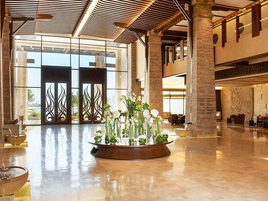 Отель Sofitel Dubai The Palm Resort & SPA 5* в Дубаи: Прибрежный отель , Спа комплекс , Фитнес-центр , Бассейн , Комфортные номера ,