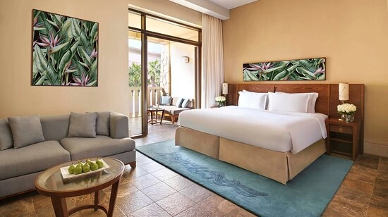 Отель Sofitel Dubai The Palm Resort & SPA 5* в Дубаи: Прибрежный отель , Спа комплекс , Фитнес-центр , Бассейн , Комфортные номера ,