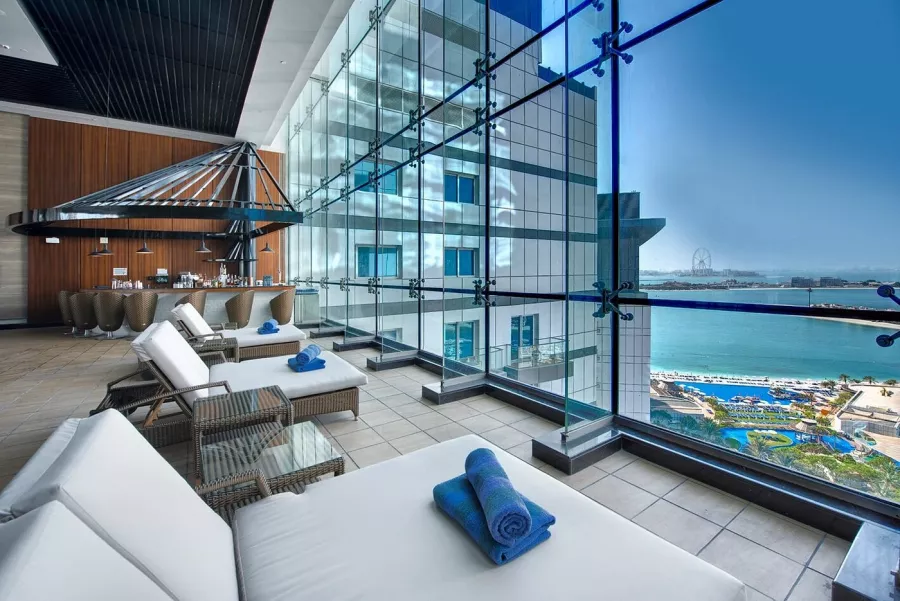 Отель Dukes The Palm, a Royal Hideaway Hotel 5* в Дубаи: Прибрежный отель , Фитнес , Бассейн , Панорама , Стильные номера ,