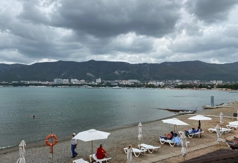 Пляж Багамы в Геленджике: Черное Море, Пляжи Геленджика, Шезлонг , На Банане, Бунгало,