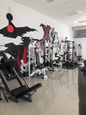 Фитнес-кллуб "Xmen".