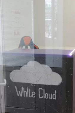 Вейп-шоп "White Cloud".