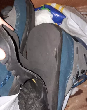 ​Мастерская по ремонту обуви и изготовлению ключей "Shoes Syndicate".