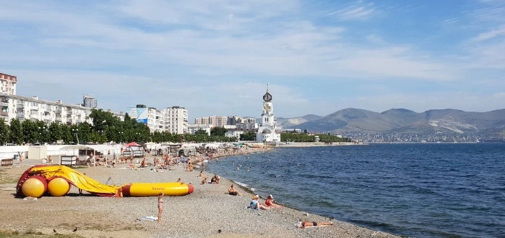 Пляж Нептун в Новороссийске: Вода, Море, Сапсерф, Шезлонг, Черное Море, Пляж, Батут, Массаж,