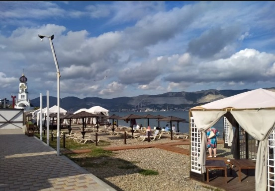 Пляж Нептун в Новороссийске: Вода, Море, Сапсерф, Шезлонг, Черное Море, Пляж, Батут, Массаж,