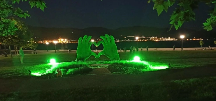 Пляж Нептун в Новороссийске: Вода, Море, Сапсерф, Шезлонг, Черное Море, Пляж, Батут, Массаж,