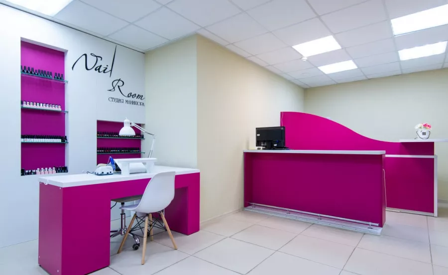 Студия Nail Room в Минске: Аппаратный маникюр, Мужской маникюр, Французский маникюр, Наращивание ногтей гелем, Аппаратный педикюр, Классический маникюр, Педикюр, Дизайн ногтей,