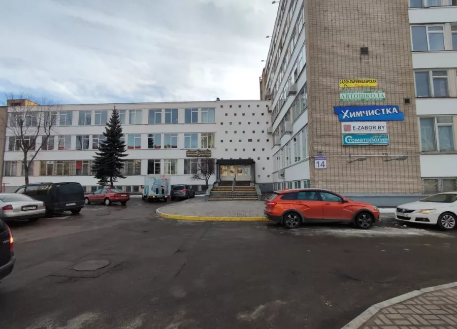 Студия массажа и коррекции фигуры Изумруд в Минске: Русский массаж, Аппаратный массаж, Спортивный массаж, Релаксирующий массаж, Лимфодренаж, Оплата картой, Наличный расчёт, Антицеллюлитный массаж,