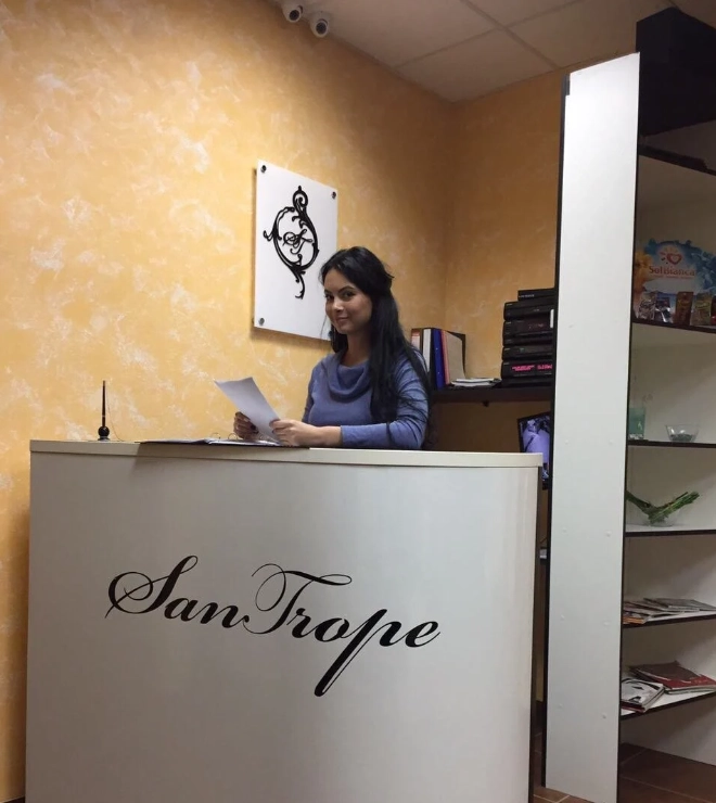 Салон красоты San Trope в Минске: Детская стрижка, Свадебные прически, Стрижка бороды, Кератиновое выпрямление волос, Сложное окрашивание волос, Антицеллюлитный массаж, Аппаратный маникюр, Педикюр,