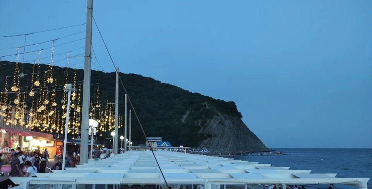 Центральный пляж с.Архипо-Осиповка в Геленджике: Черное Море, Пляж, Шезлонг, На Банане, Водные Лыжи, Парасейдинг,