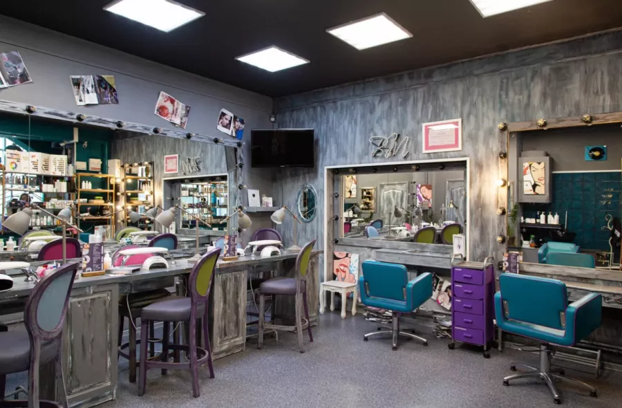 Салон красоты BeautyMiks в Минске: Детская стрижка, Массаж лица, Наращивание ресниц, Мужской маникюр, Ламинирование бровей, Можно с собакой, Перманентный макияж, Наращивание волос,