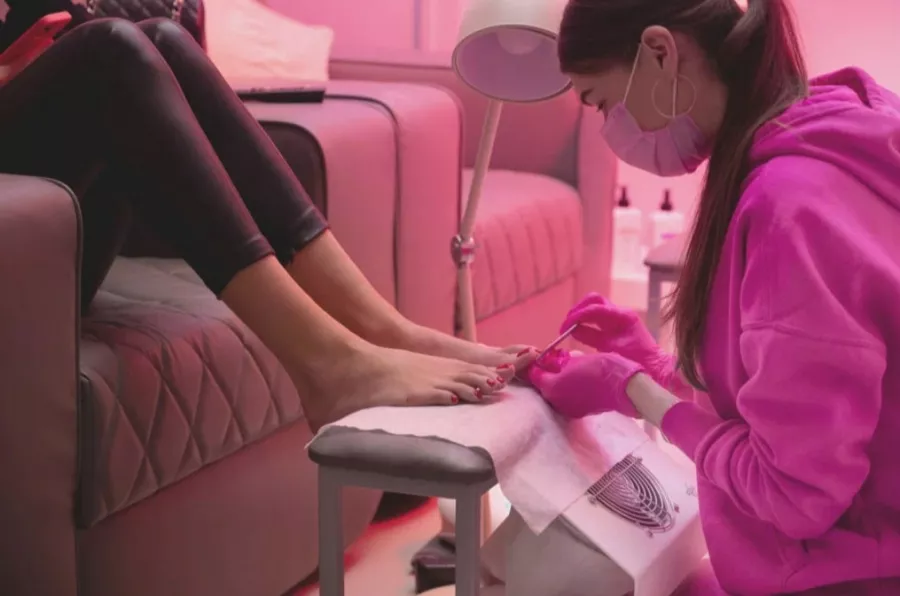 Лаборатория красоты SkinLab в Минске: Инъекционные процедуры, Лазерная косметология, Спортивный массаж, Оздоровительный массаж, Мужской маникюр, Озонотерапия, Антицеллюлитный массаж, Педикюр,