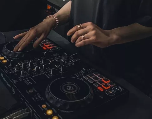 Профессиональная школа диджеинга "DJ PLACE"